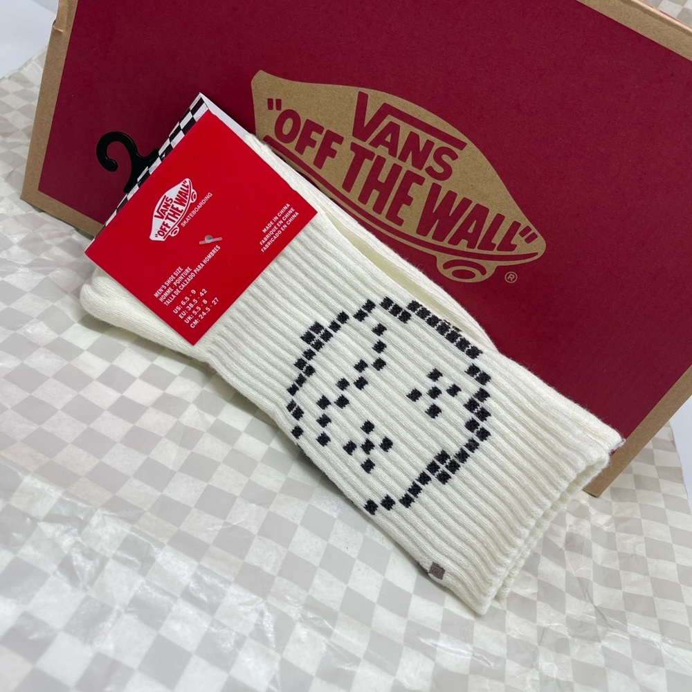 Vans Designer Logo Sport Skater Surfer Crew
Cut Socks 
Clay Crew Socks (1 pair) - Picture 10 of 16